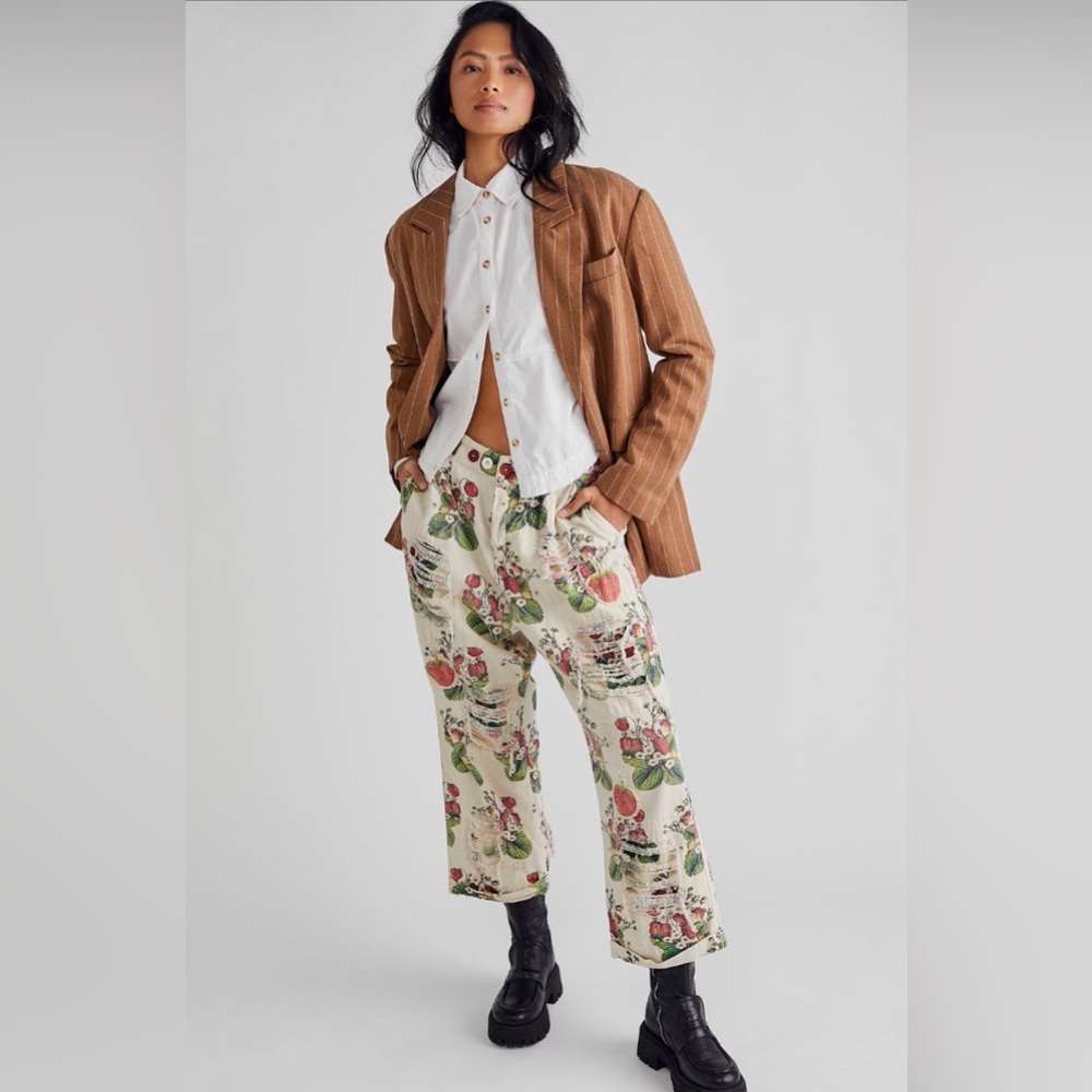 Magnolia Pearl Charmie trousers in Bloomberry Strawberry print jeans sold out